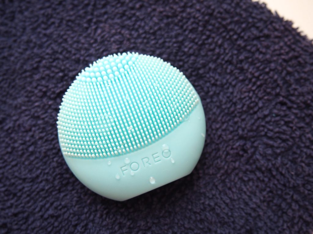 Foreo Luna Play Review | Born To Be Bright