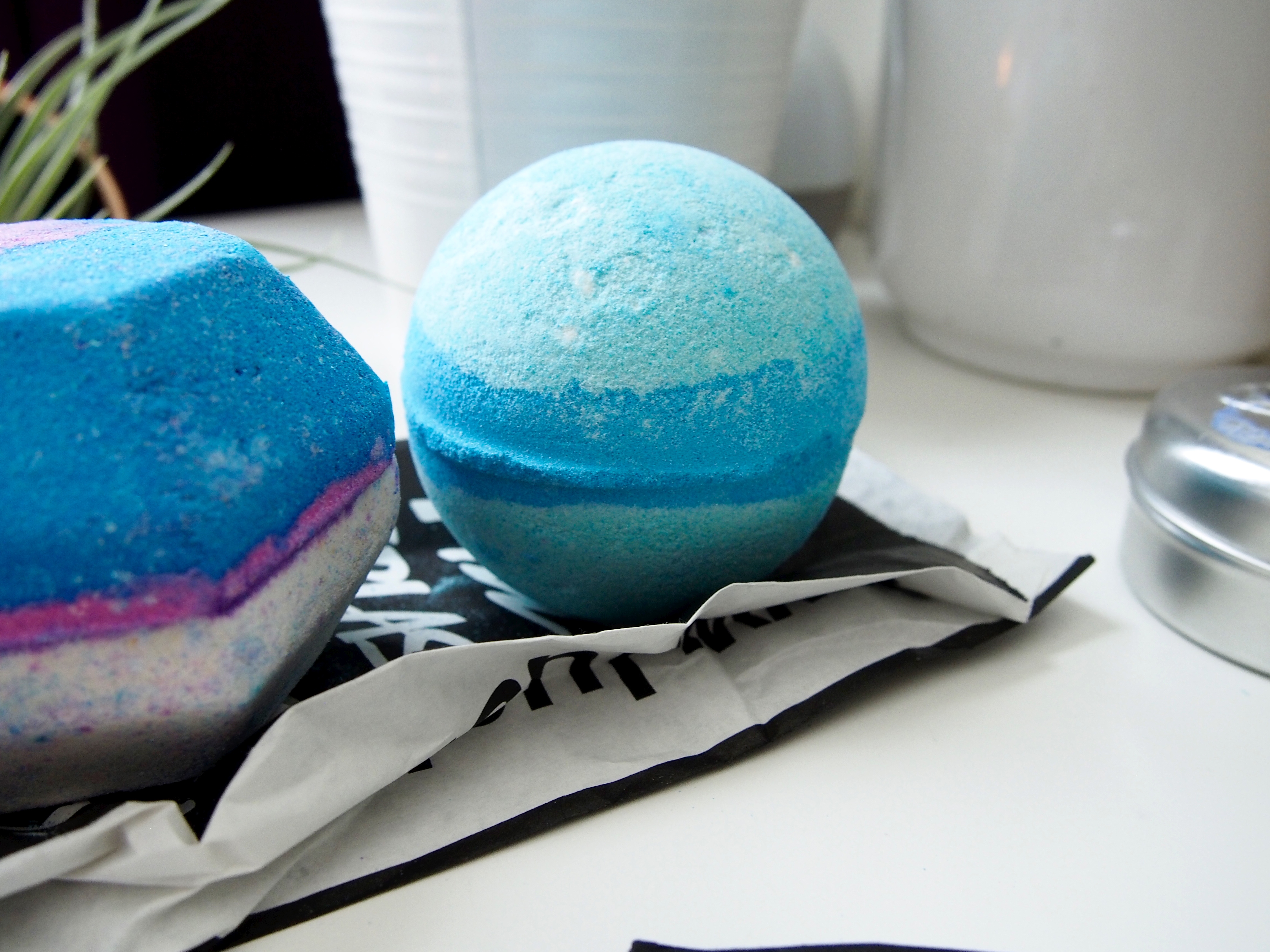 A Lush Haul - Frozen Bath Bomb