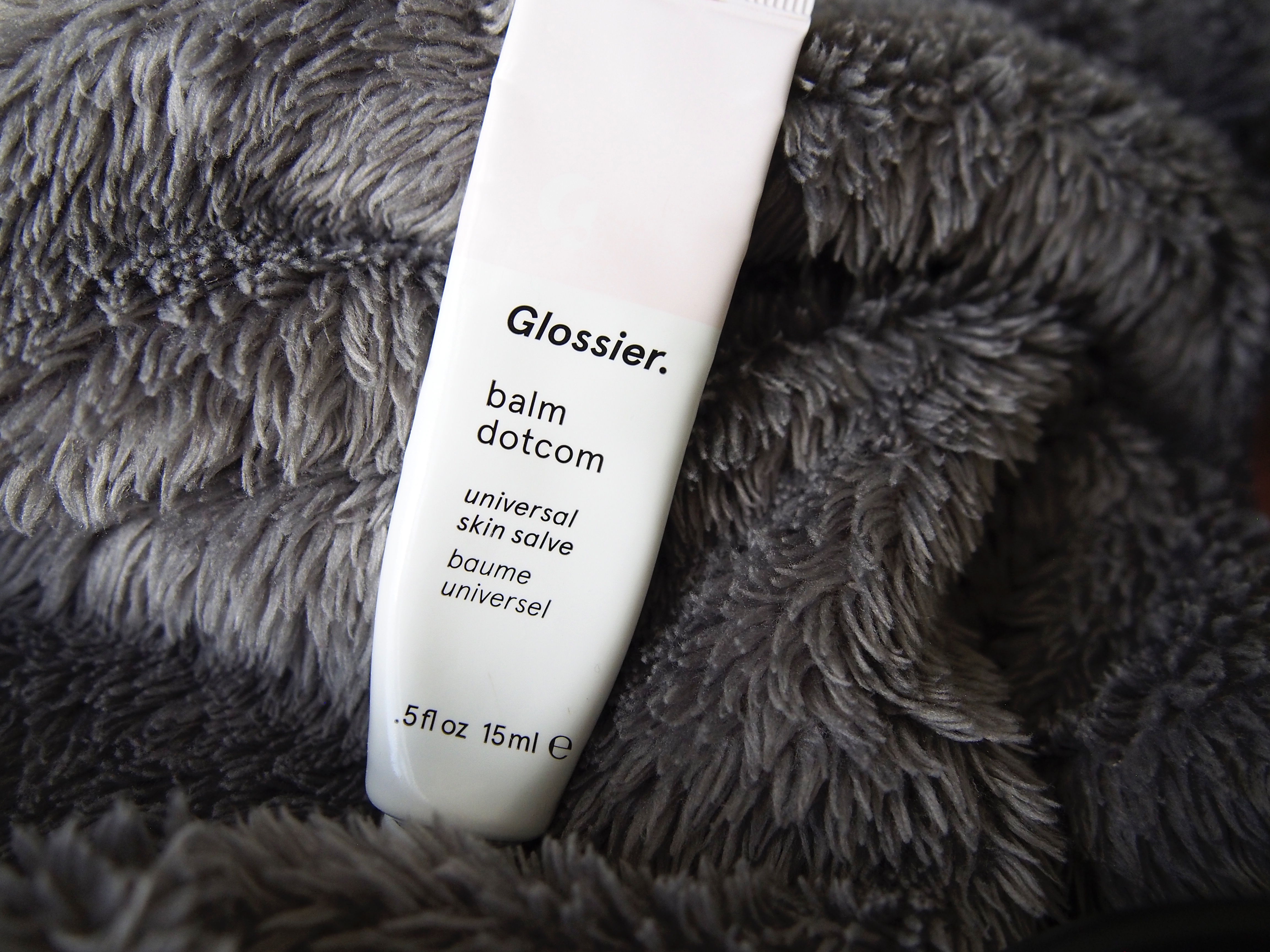 Glossier Balm Dotcom